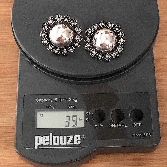 $228  Vintage Estate Clip On Designer Earrings  Marked TM 48 MEXICO - Picture 8 of 8